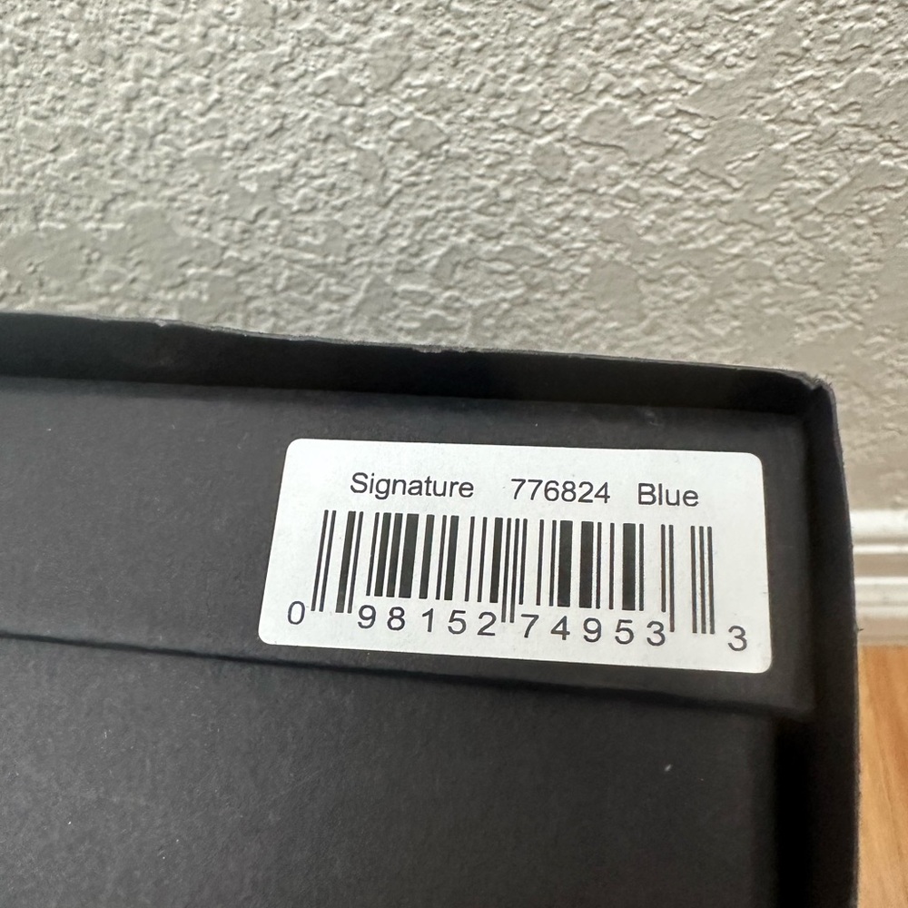 WOLF Signature Travel Case - Picture 9 of 9